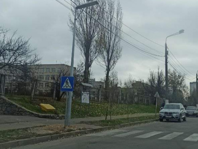 В Українській громаді облаштували нові точки освітлення на пішохідних переходах