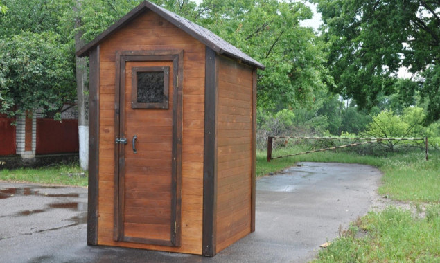 У Кагарлику встановлять 12 нових дерев'яних туалетів
