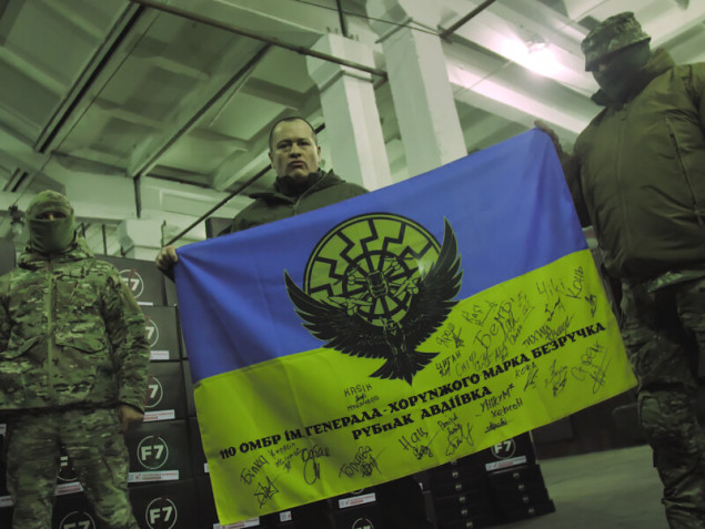 “Українська команда” передала 100 дронів захисникам Авдіївки, де зараз дуже гаряче - Артур Палатний