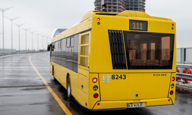 Частково відкритим Подільсько-Воскресенським мостом почав курсувати автобусний маршрут № 111 (схема)