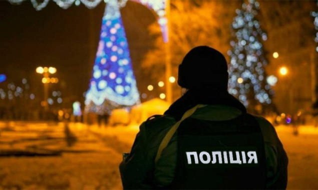 Правоохоронці закликають не порушувати комендантську годину на новорічні свята та нагадують про заборону використання феєрверків