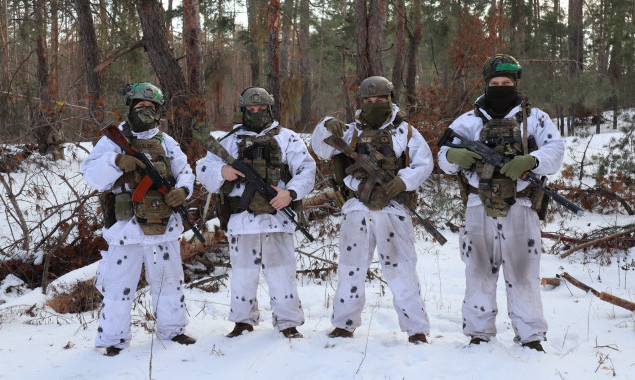 Розвідники 100 Волинської бригади ТрО проводять зимову розвідку в Серебрянському лісі (фото)