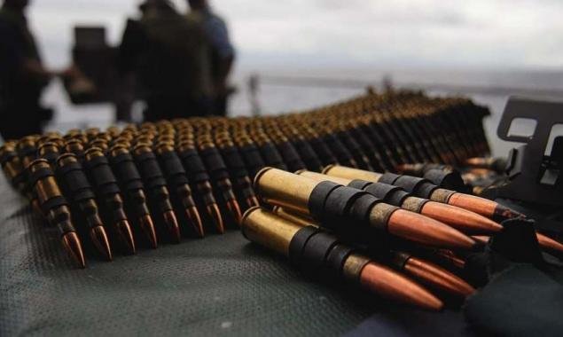 “Менше дозволів - більше снарядів для ЗСУ”: Президента закликають усунути перешкоди виробництву боєприпасів для фронту