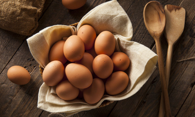 Для навчальних закладів Деснянського району столиці закуповують яєць на понад 5 млн гривень