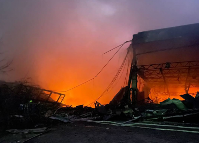 Внаслідок ракетної атаки на столицю 2 січня була пошкоджена фабрика тактичного одягу М-Тас