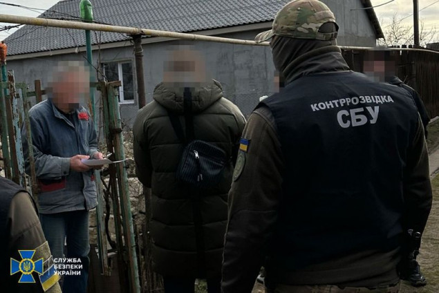СБУ затримала агента фсб, який “зливав” росіянам інформацію для прориву оборони Києва у 2022 році