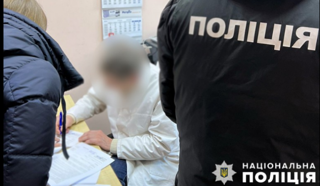 У Києві правоохоронці повідомили про підозру експосадовиці та лікарю-експерту, які “продавали” інвалідність ухилянтам