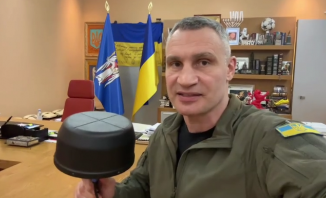 Кличко повідомив про відправку на Донбас антен для нічних дронів-бомбардувальників
