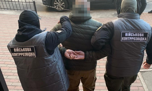 У Києві затримали агента рф, який під виглядом капелана планував шпигувати за бригадою десантників ЗСУ