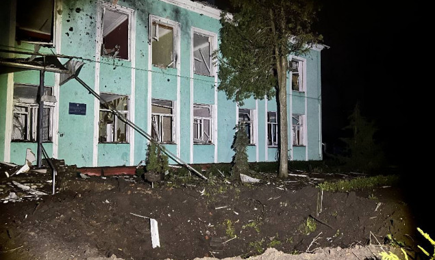 Росіяни розбомбили на Сумщині школу та центр дитячої творчості