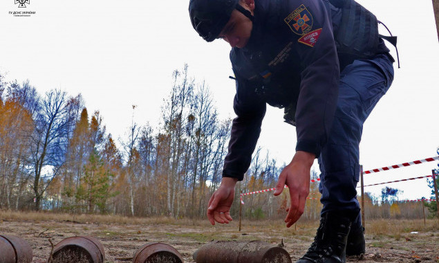 У Фастівському та Білоцерківському районах сьогодні, 12 квітня, знищують вибухонебезпечні предмети